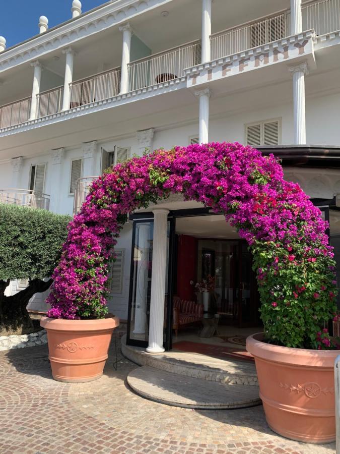 Hotel Tiffany Varcaturo Esterno foto