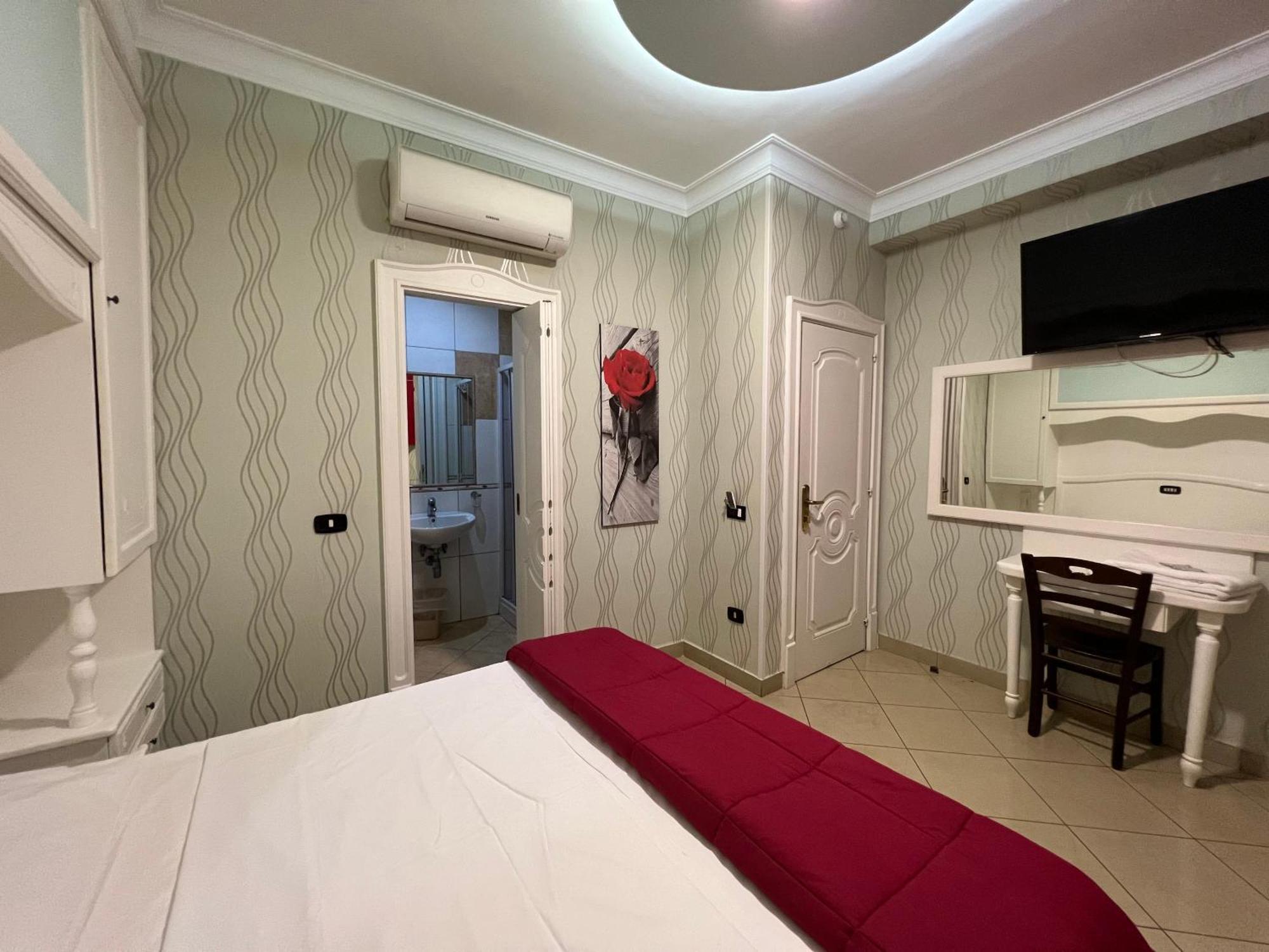 Hotel Tiffany Varcaturo Esterno foto