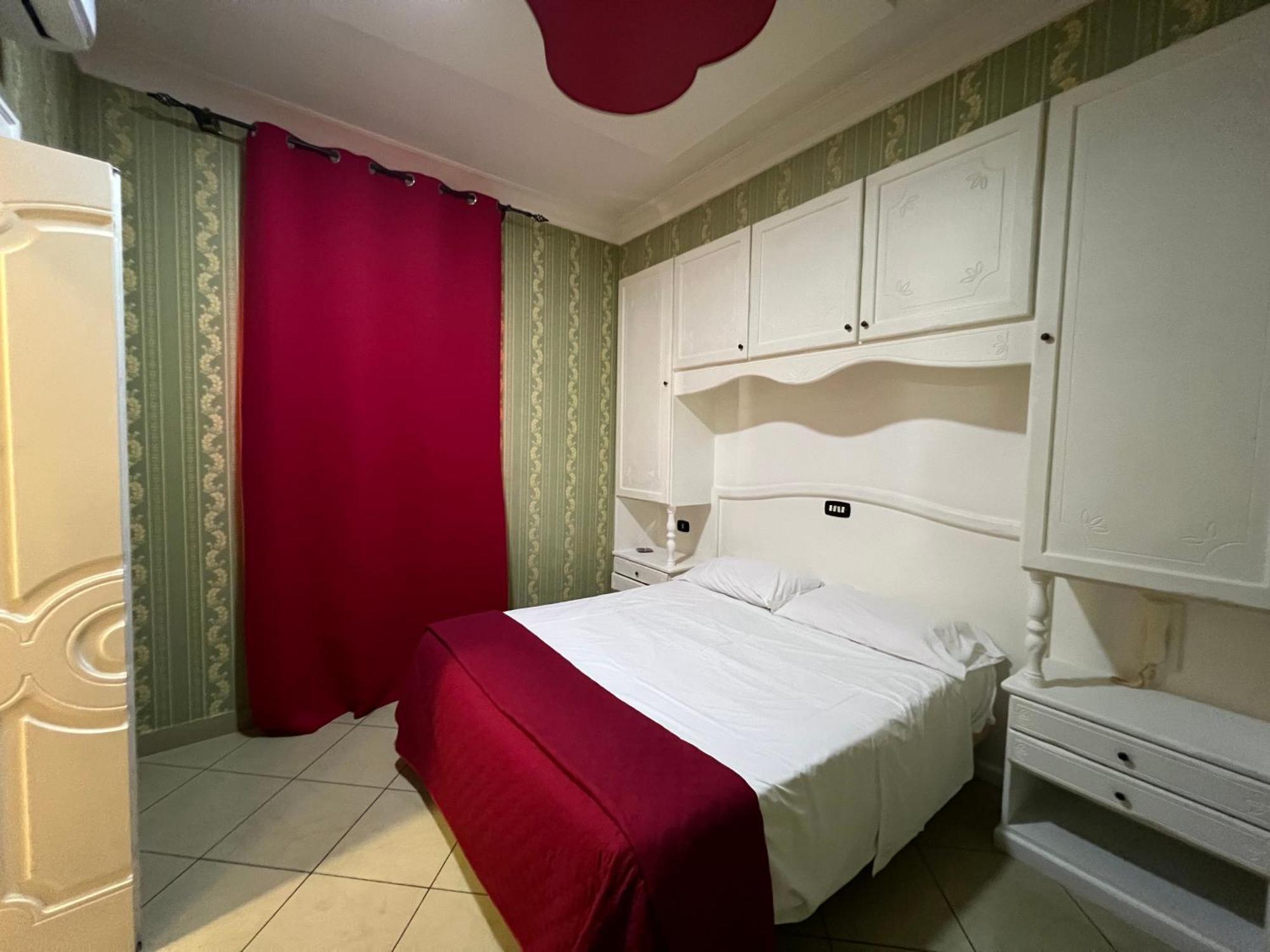Hotel Tiffany Varcaturo Esterno foto